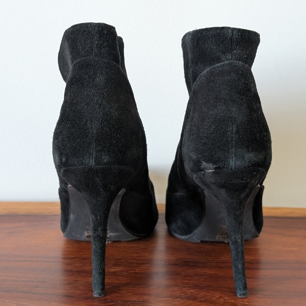 Elegant Black and Red Women's Heels - Picture 4 of 4